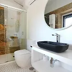 Lujosa Con Piscina