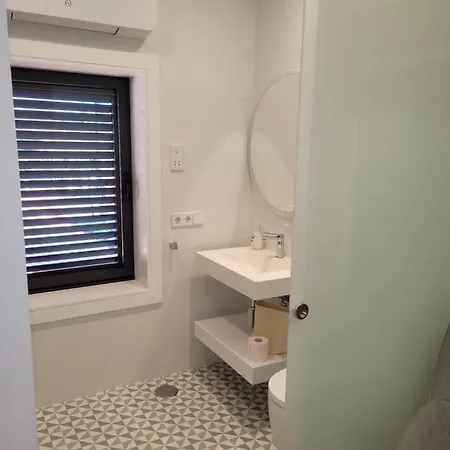 Lujosa Con Piscina Villa