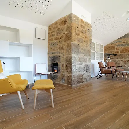 Lujosa Con Piscina Villa