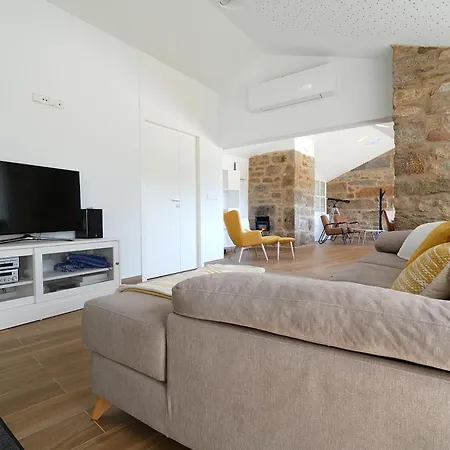 Lujosa Con Piscina *