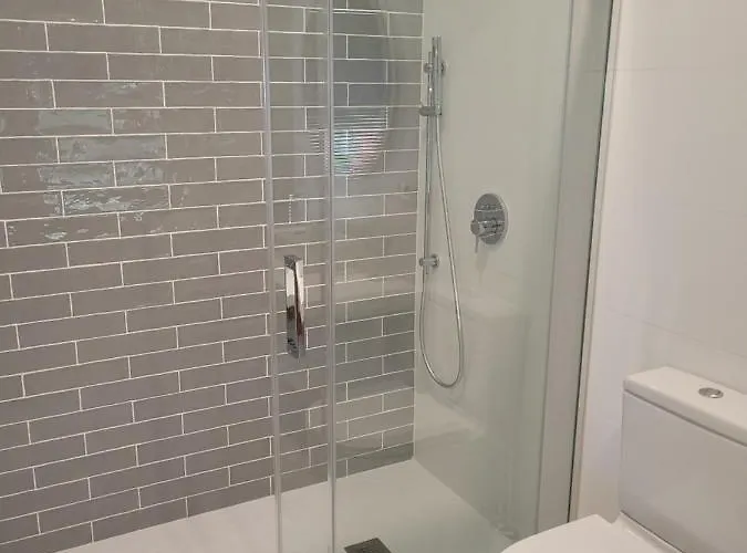 Lujosa Con Piscina 빌라 *