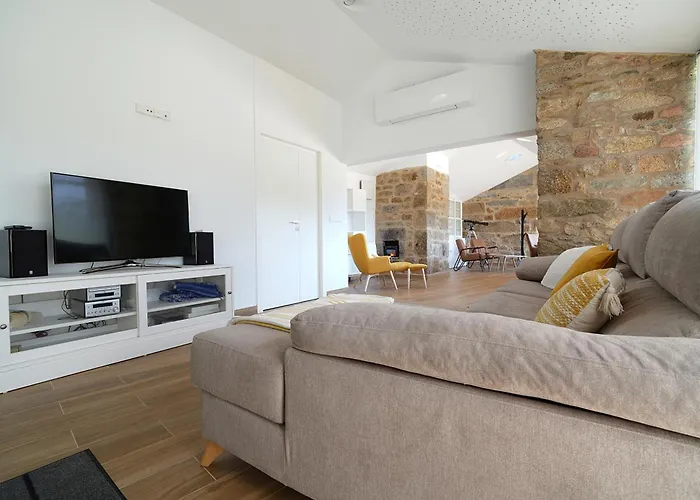 Lujosa Con Piscina *